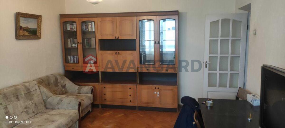 2 ��. ��������, 60/-/8 ��. �., 9/9 ������ ���� 1