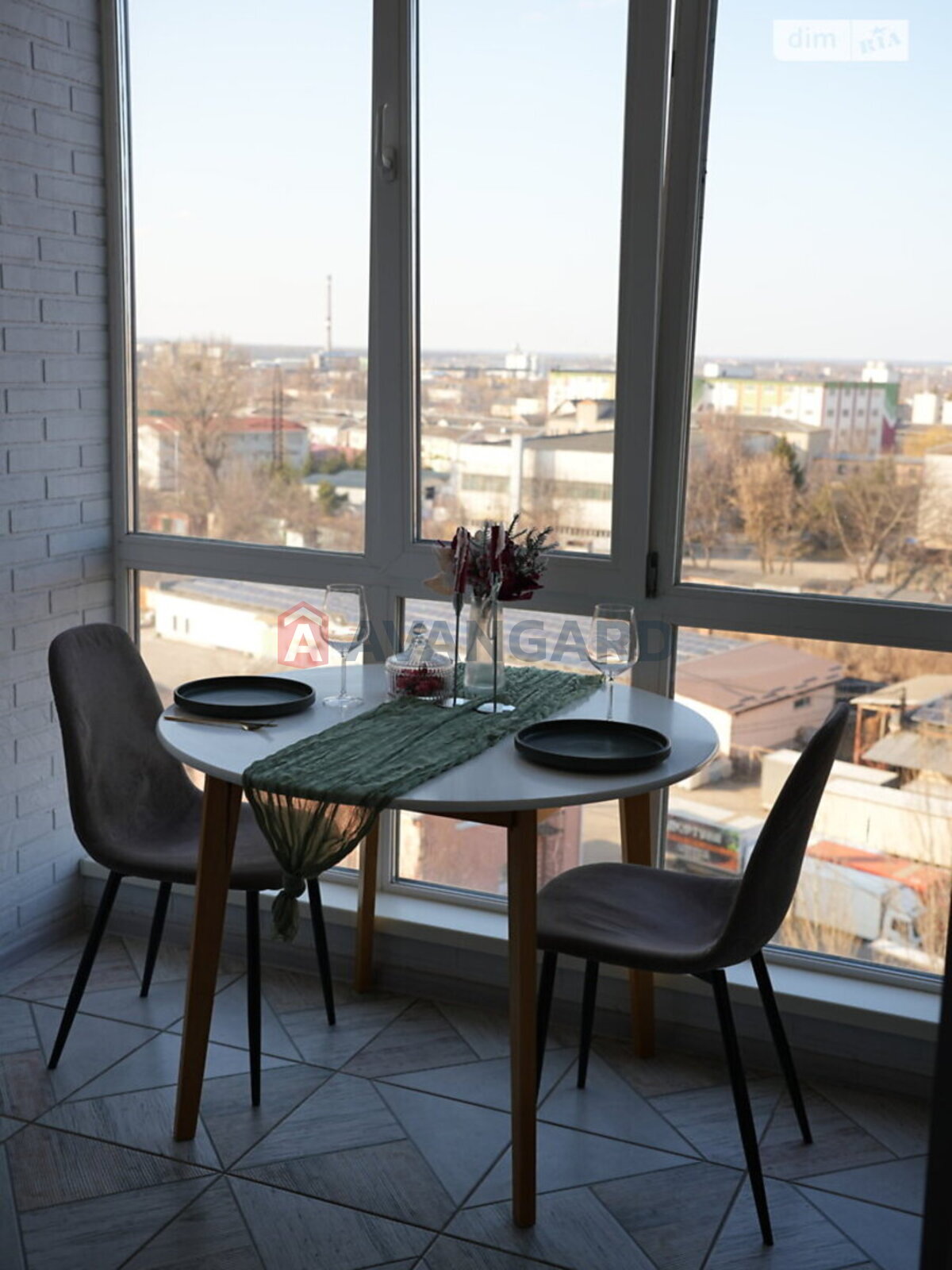 1 ��. ��������, 46/-/- ��. �., 10/12 ������ ���� 2