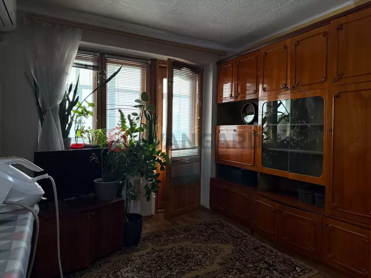 1 ��. ��������, 35/18/7 ��. �., 5/5 ������ ���� 13