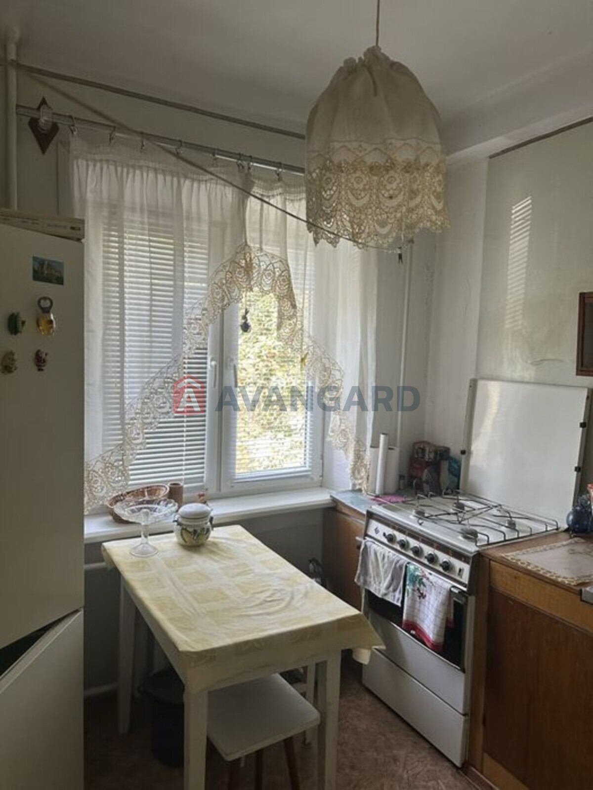 2 ��. ��������, 50/-/6 ��. �., 3/5 ������ ���� 3