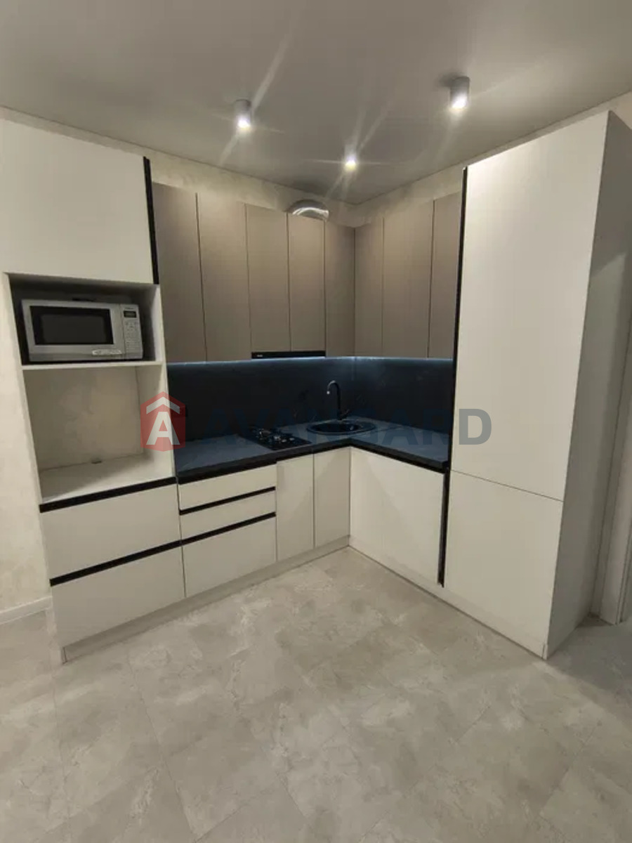 1 ��. ��������, 49/-/19 ��. �., 8/11 ������ ���� 16