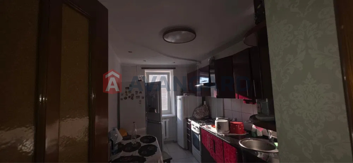 3 ��. ��������, 61/-/8 ��. �., 7/9 ������ ���� 10