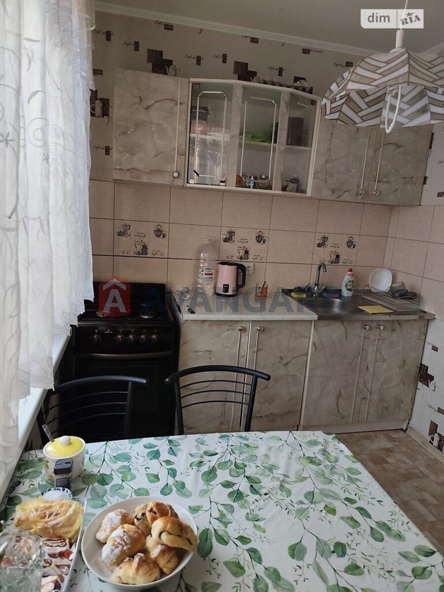 1 ��. ��������, 38/-/7 ��. �., 9/9 ������ ���� 2