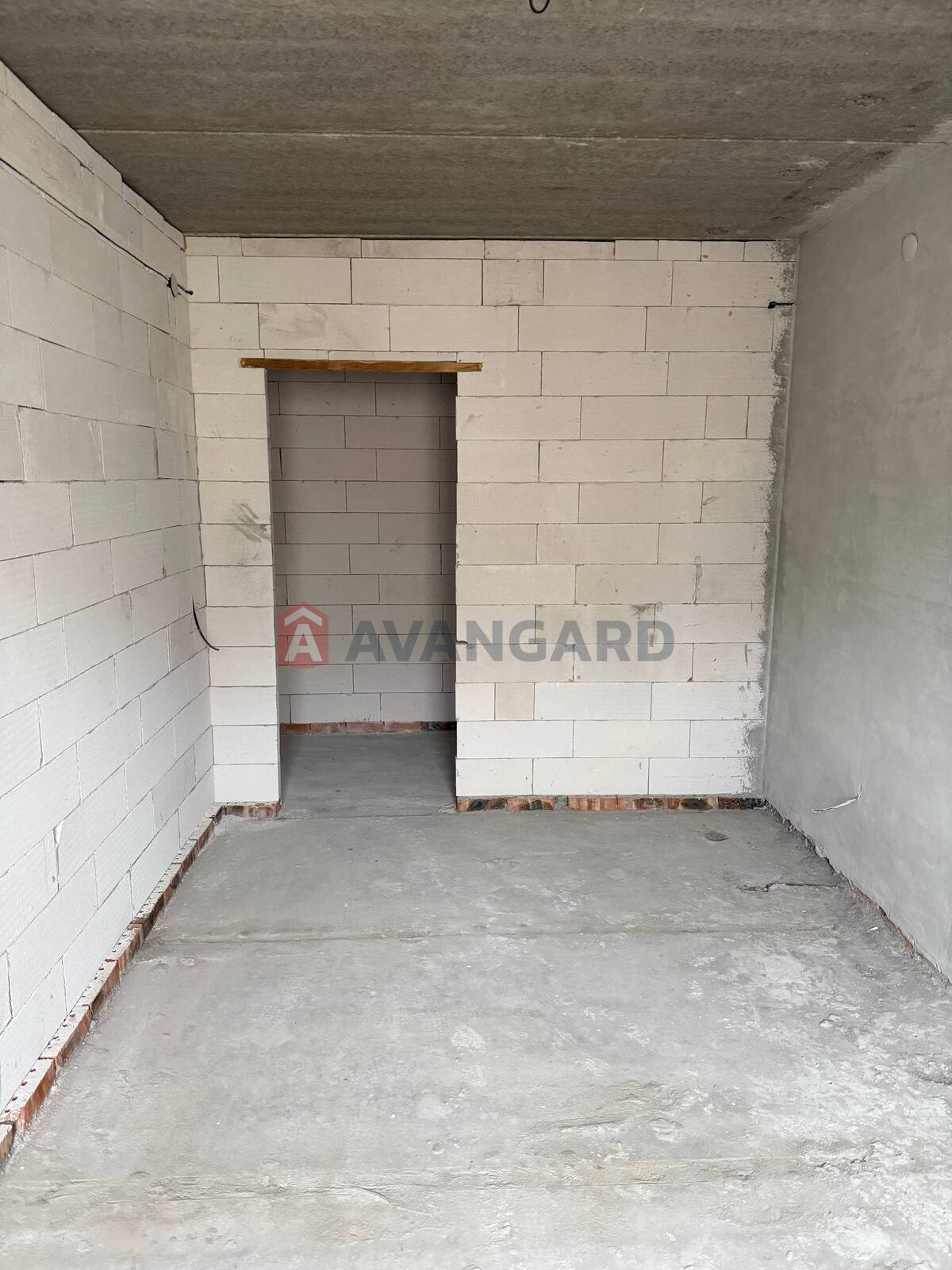 2 ��. ��������, 71/45/17 ��. �., 9/10 ������ ���� 14