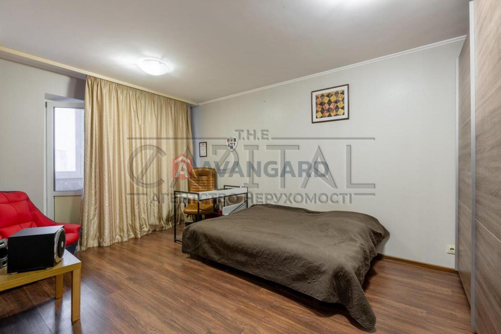 4 ��. ��������, 92/35/11 ��. �., 12/15 ������ ���� 12