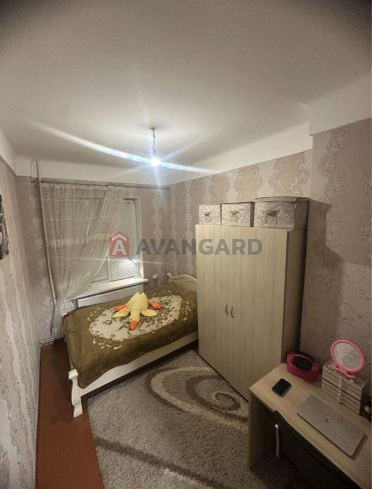 2 ��. ��������, 47/-/8 ��. �., 3/5 ������ ���� 2