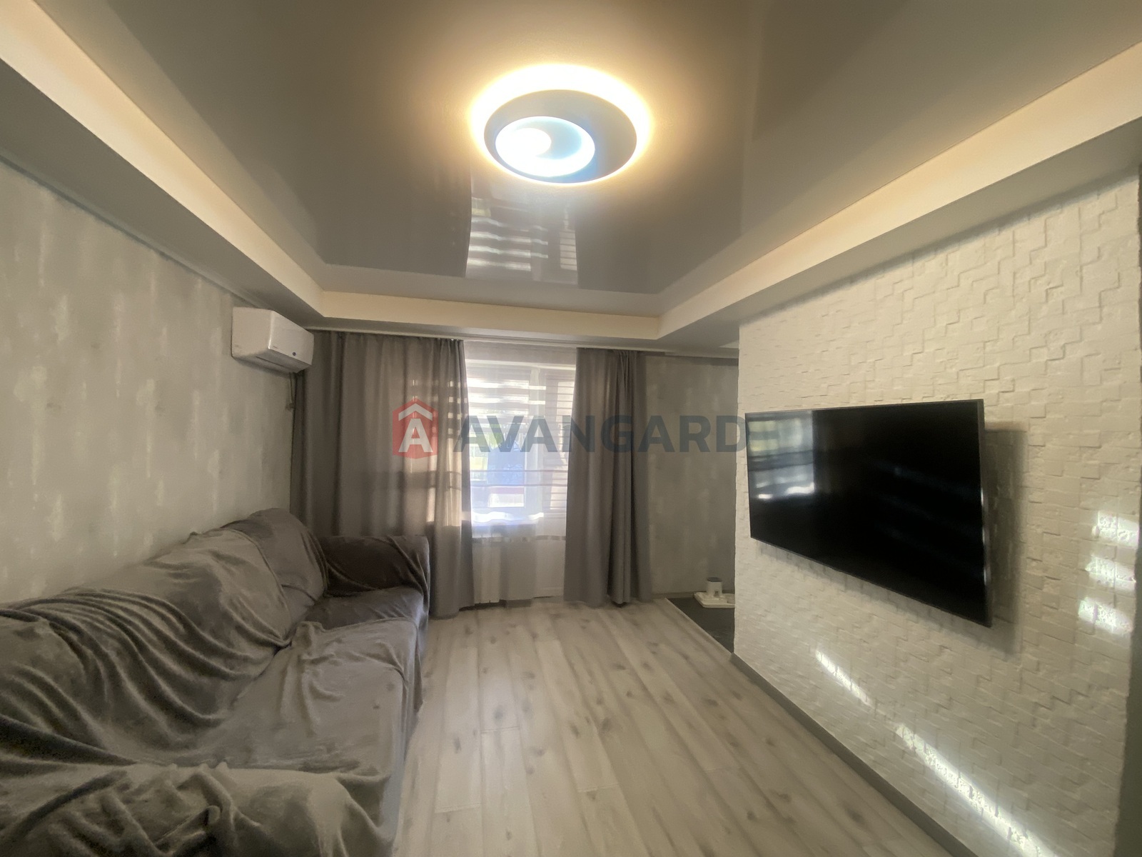 3 ��. ��������, 56/-/6 ��. �., 3/5 ������ ���� 10