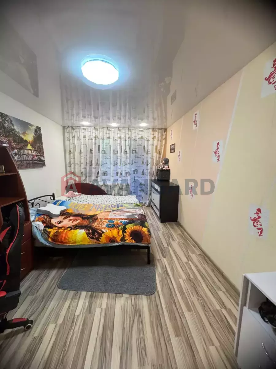 3 ��. ��������, 69/58/9 ��. �., 1/10 ������ ���� 7