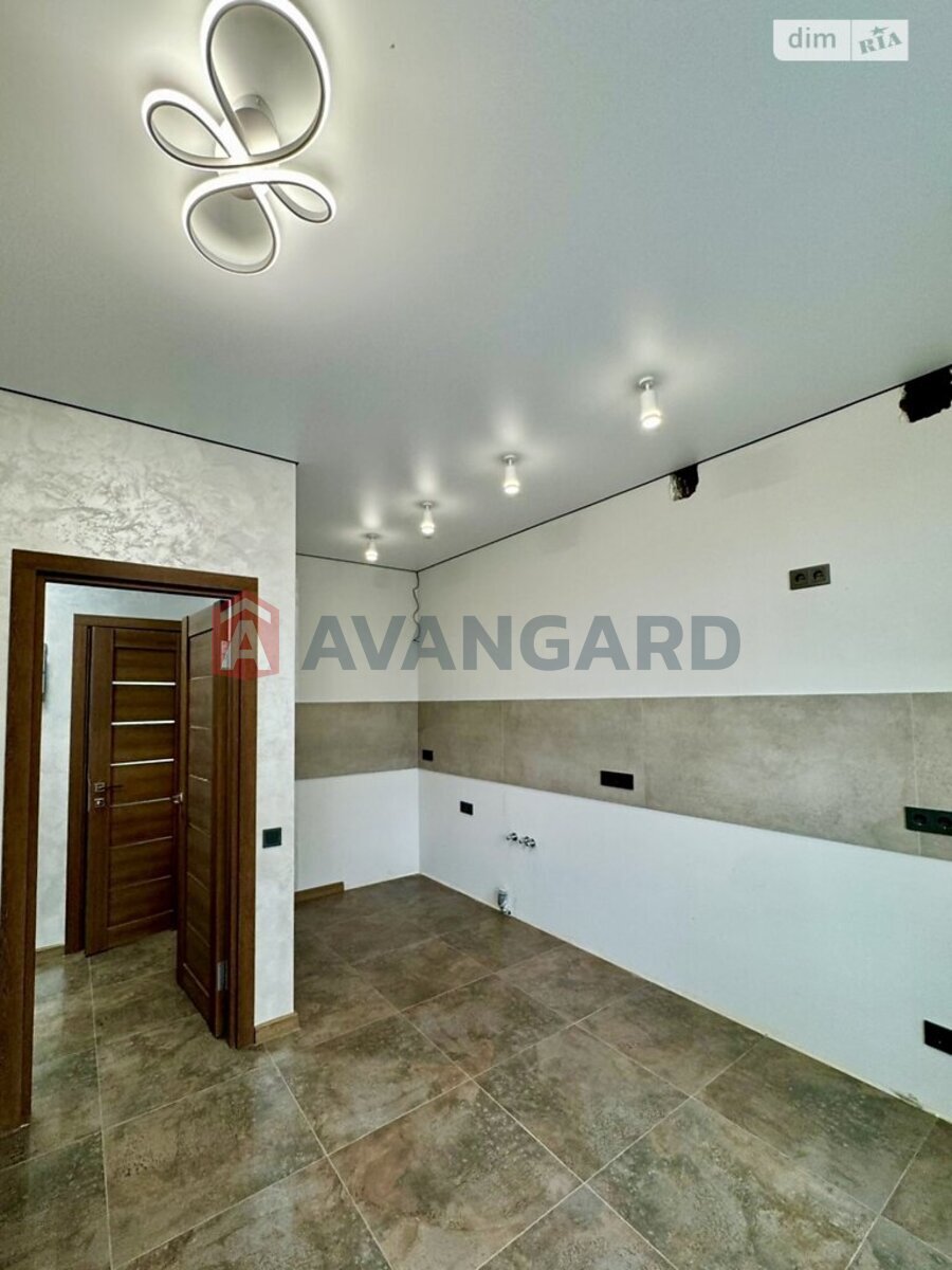 1 ����. ��������, 40/19/11 ��. �., 1/4 ���� ���� 3