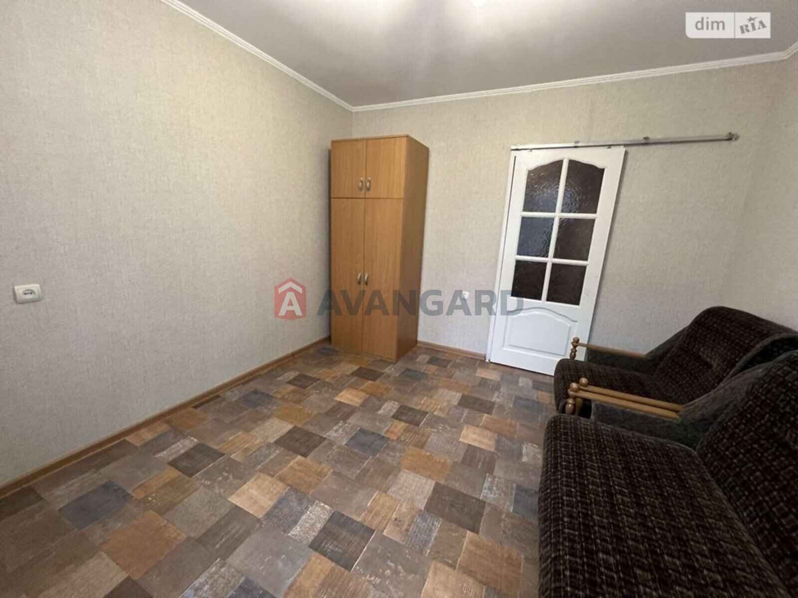 2 ��. ��������, 47/27/7 ��. �., 5/5 ������ ���� 6