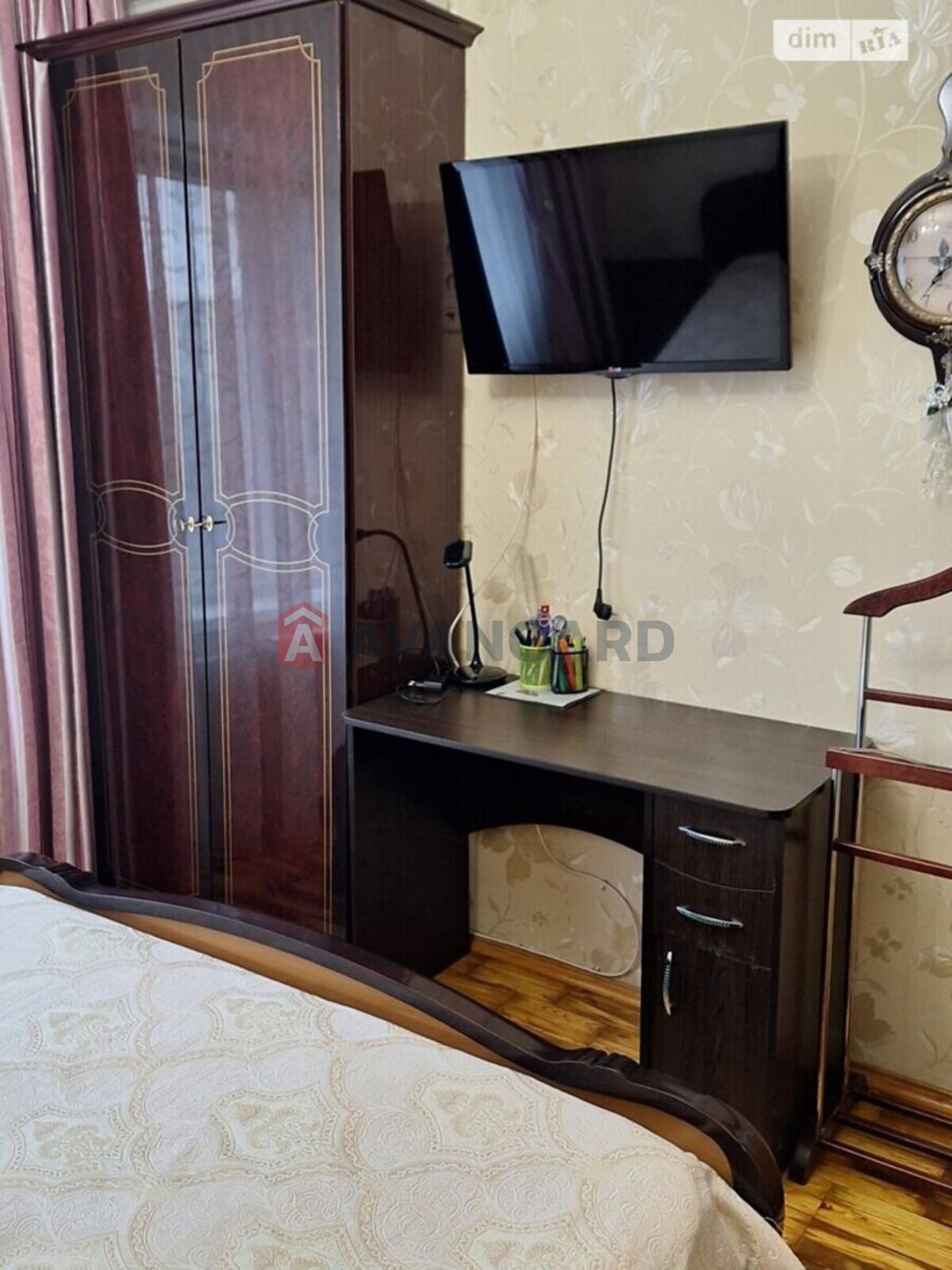 3 ����. ��������, 67/45/7 ��. �., 7/9 ���� ���� 20