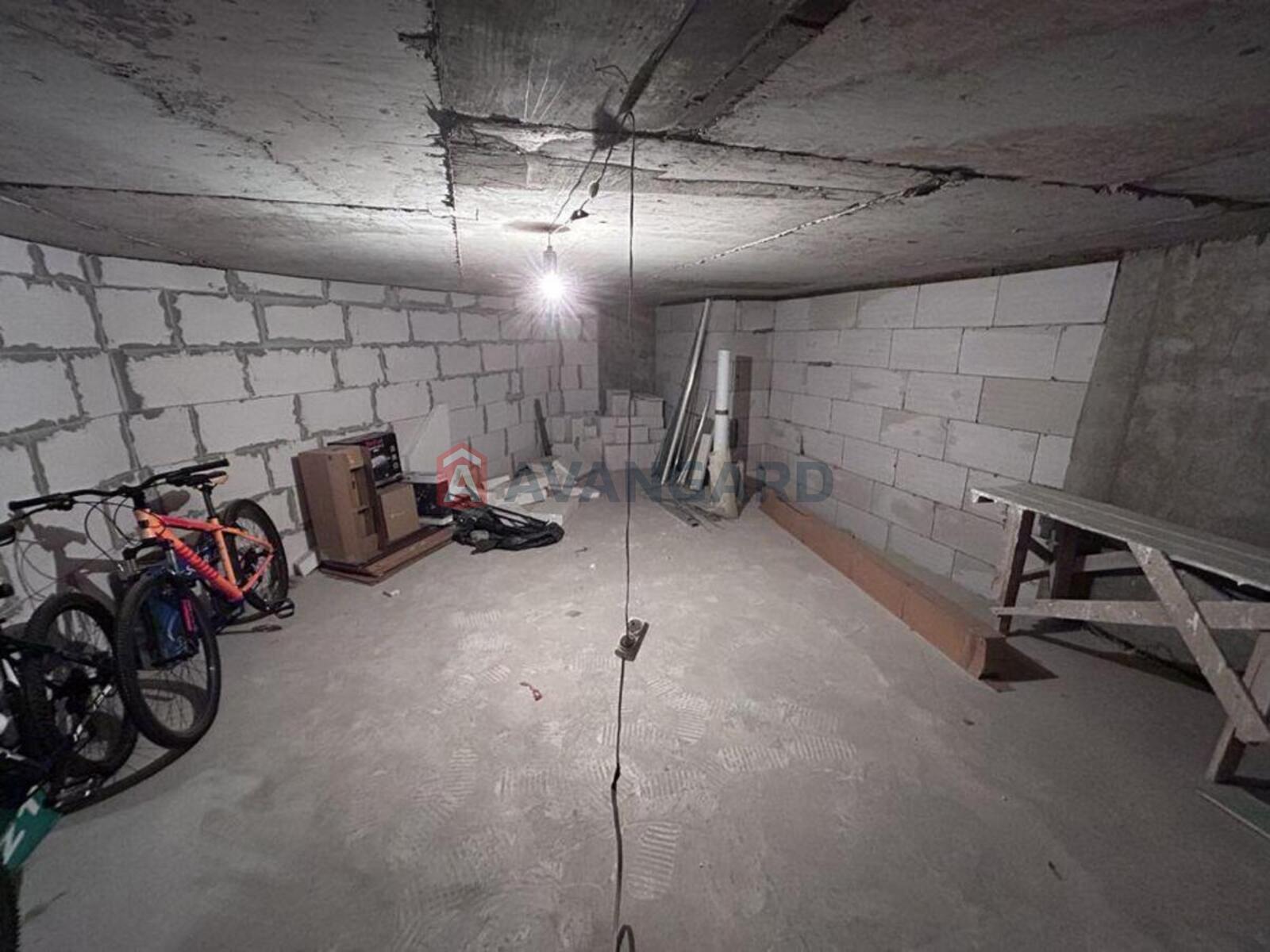 1 ��. ��������, 45/-/11 ��. �., 10/10 ������ ���� 11