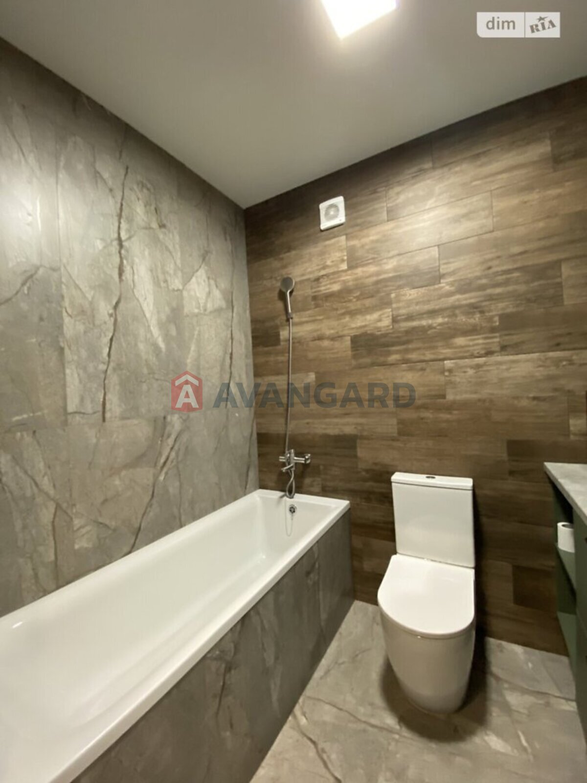 1 ��. ��������, 45/-/16 ��. �., 9/10 ������ ���� 9