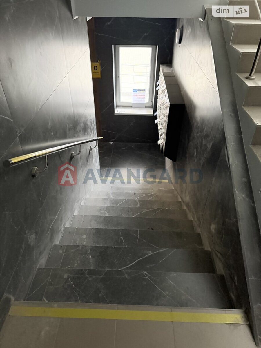 2 ��. ��������, 72/33/24 ��. �., 2/11 ������ ���� 17