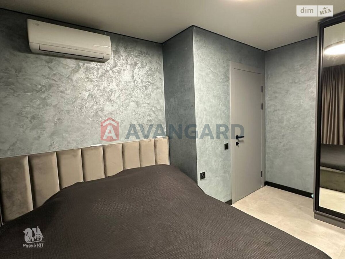 1 ��. ��������, 21/11/4 ��. �., 9/9 ������ ���� 6