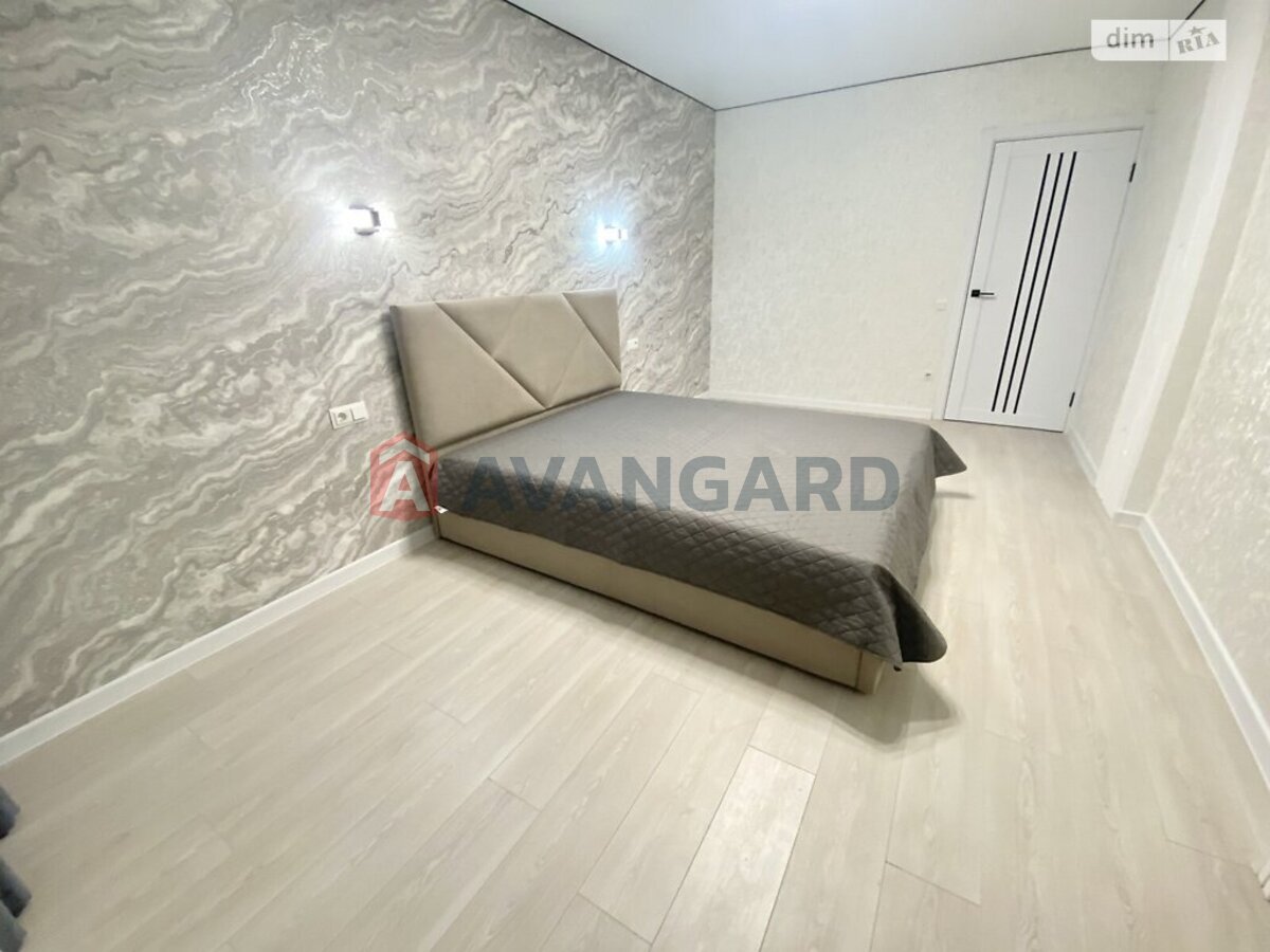 1 ����. ��������, 46/-/- ��. �., 8/9 ���� ���� 10