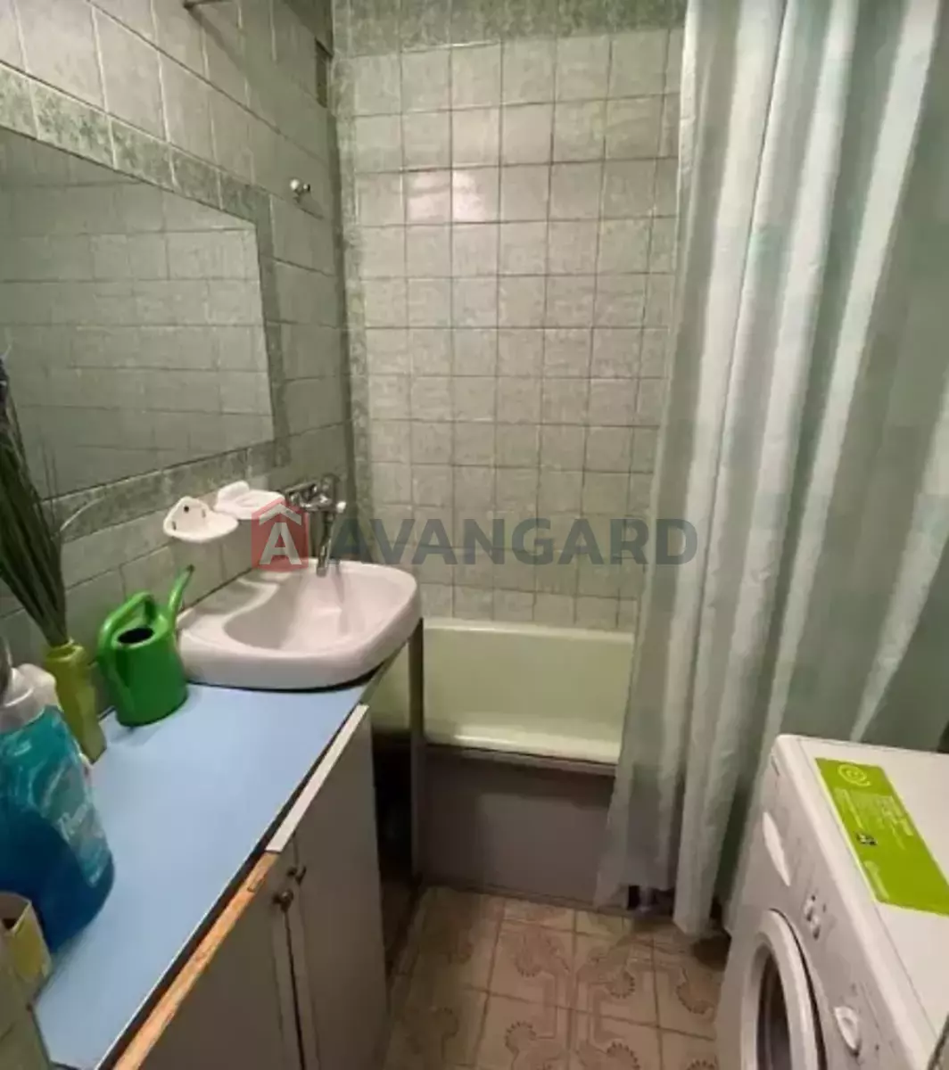 3 ��. ��������, 67/-/8 ��. �., 8/12 ������ ���� 13