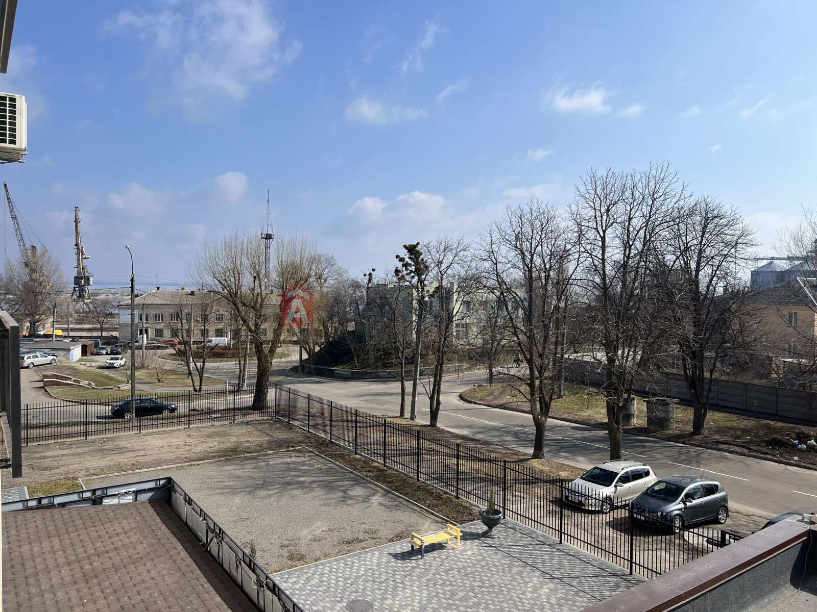 1 ��. ��������, 48,6/22,6/- ��. �., 7/9 ������ ���� 10