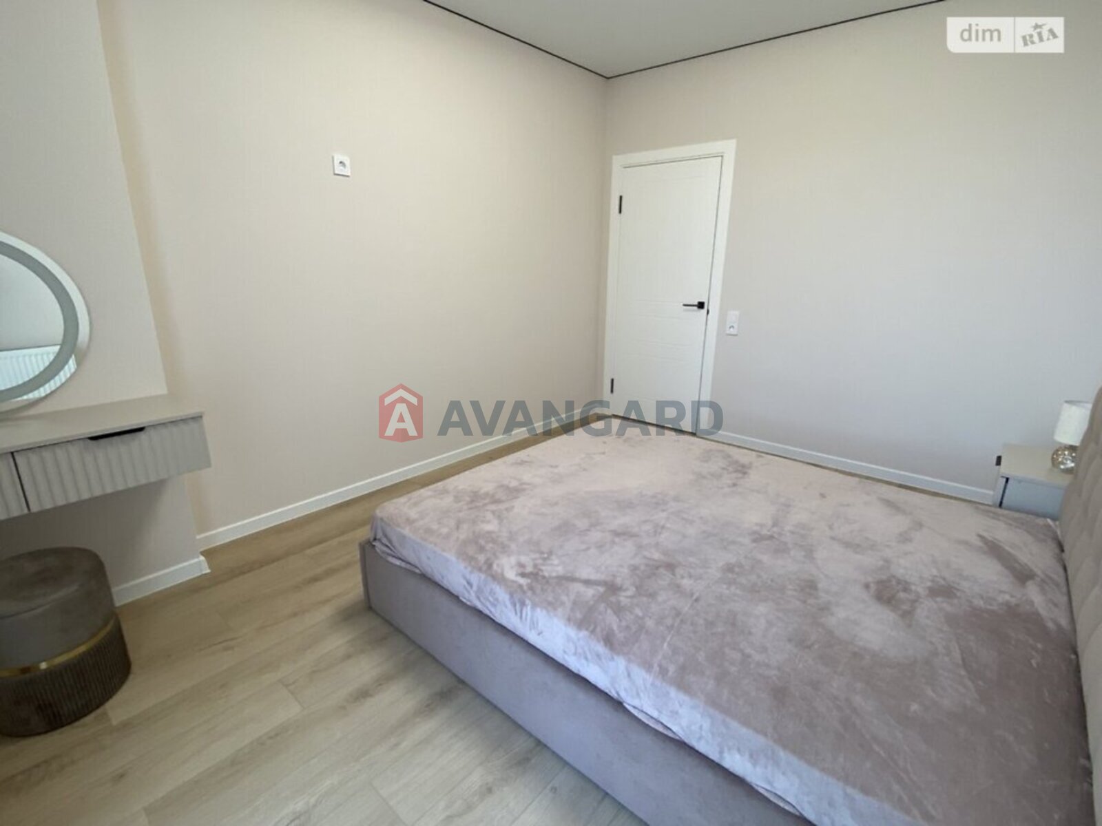 1 ��. ��������, 48/12/30 ��. �., 2/18 ������ ���� 13