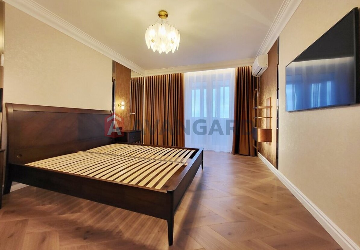 2 ��. ��������, 82/-/- ��. �., 8/9 ������ ���� 15