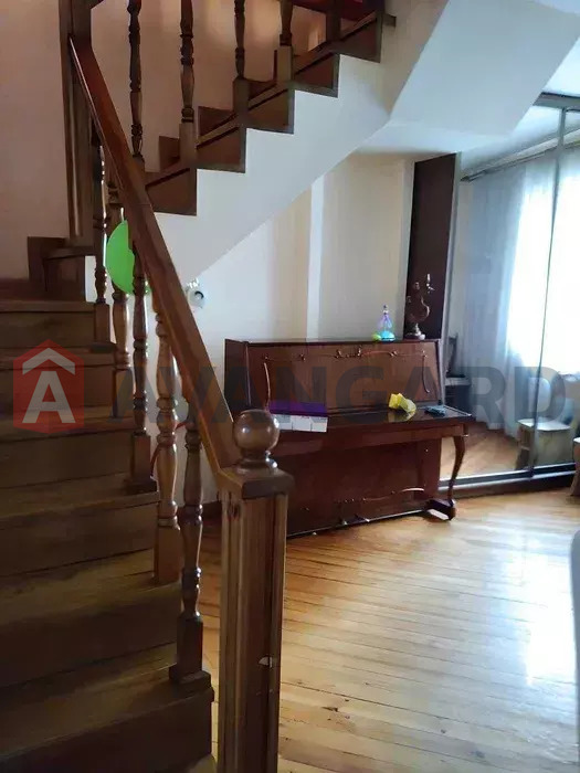 3 ��. ��������, 105/-/12 ��. �., 2/2 ������ ���� 14