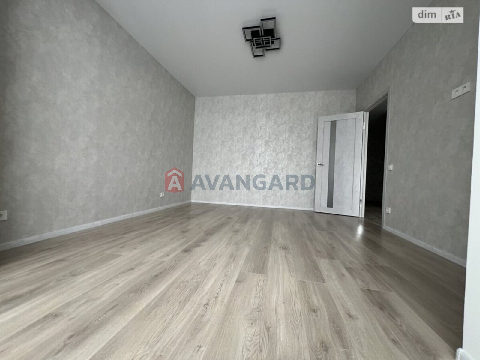 2 ��. ��������, 56/29/10 ��. �., 6/10 ������ ���� 3