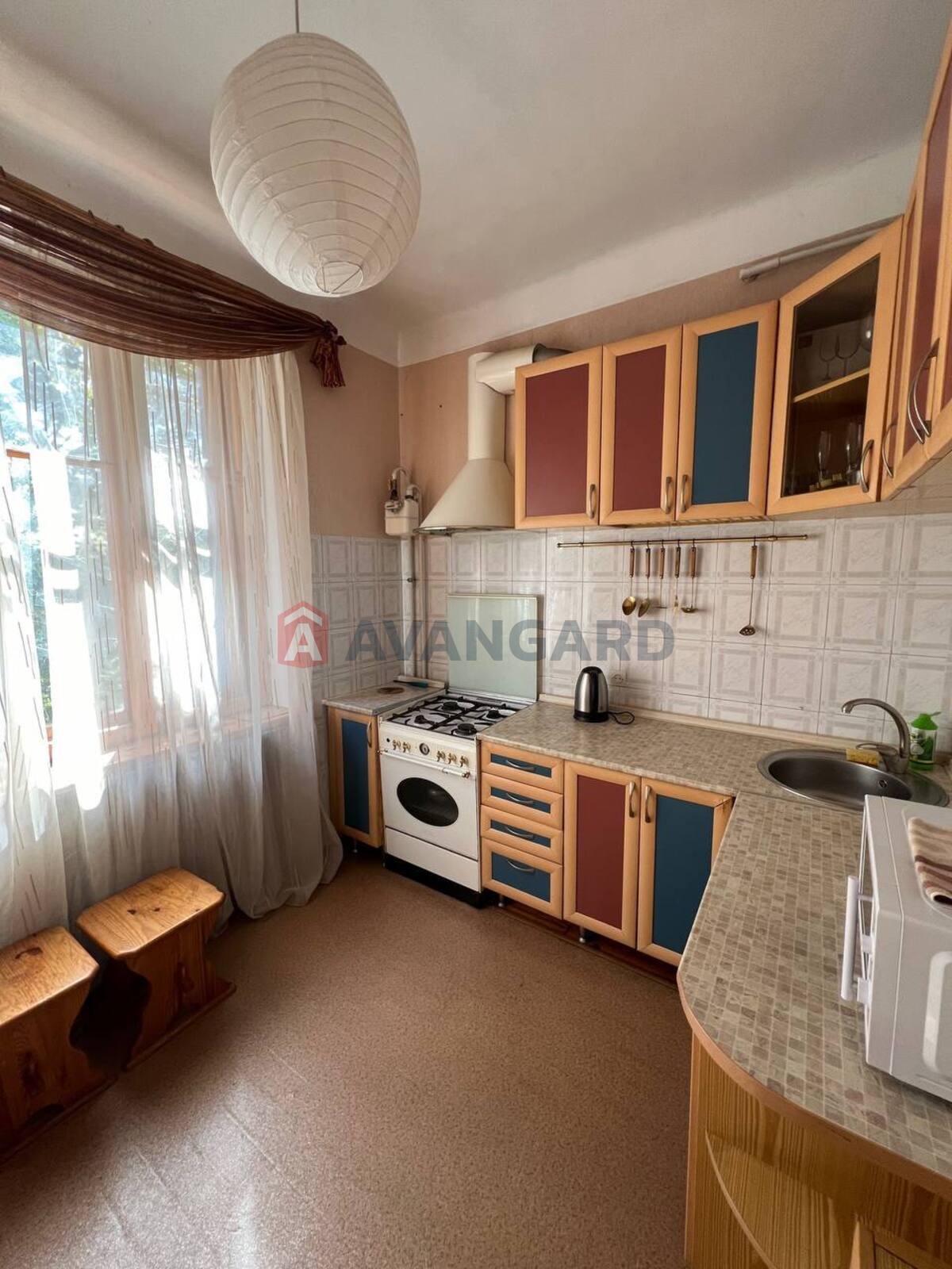 2 ��. ��������, 56/37/8 ��. �., 4/4 ������ ���� 3