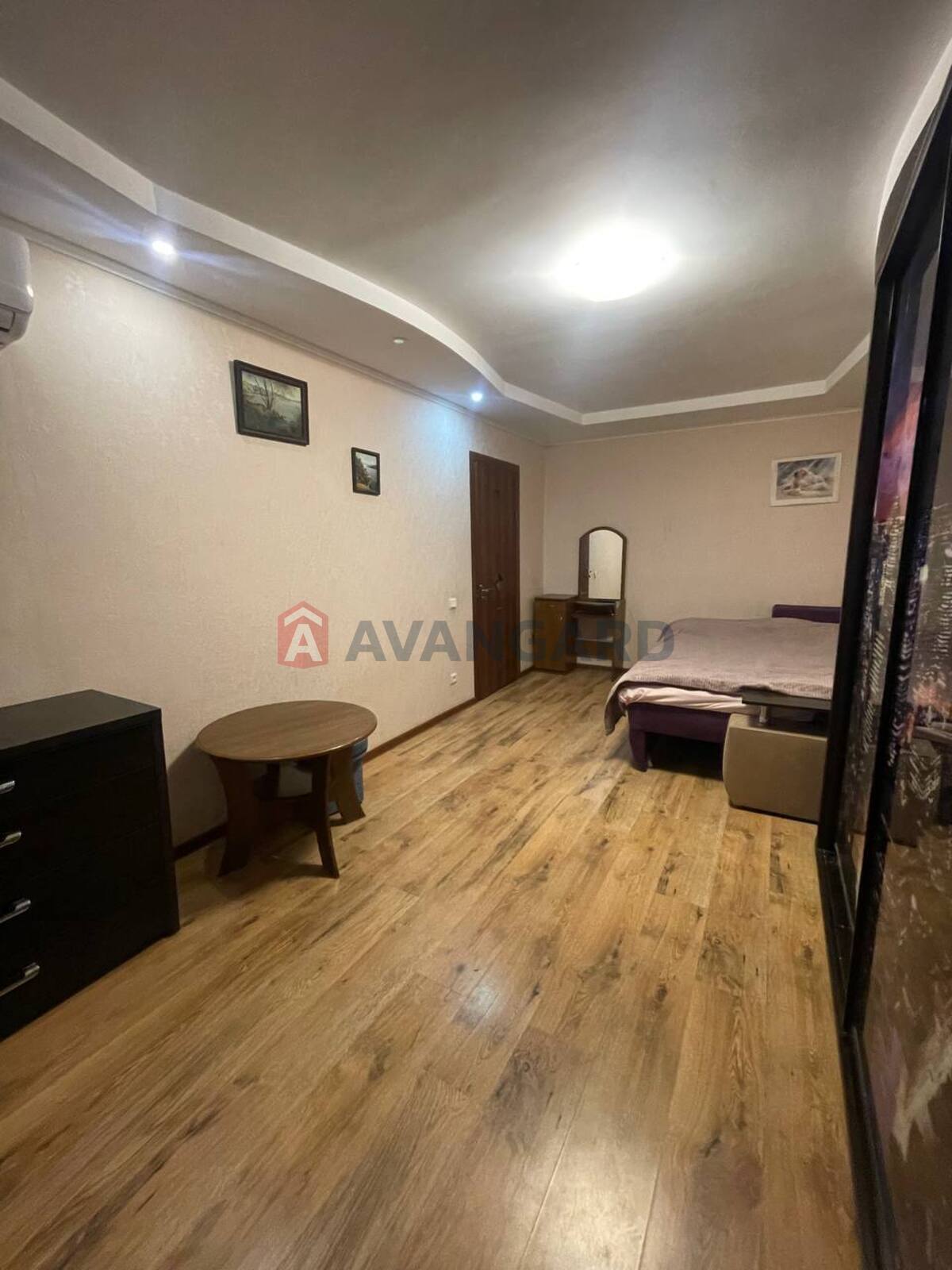 1 ��. ��������, 32/-/6 ��. �., 2/5 ������ ���� 2