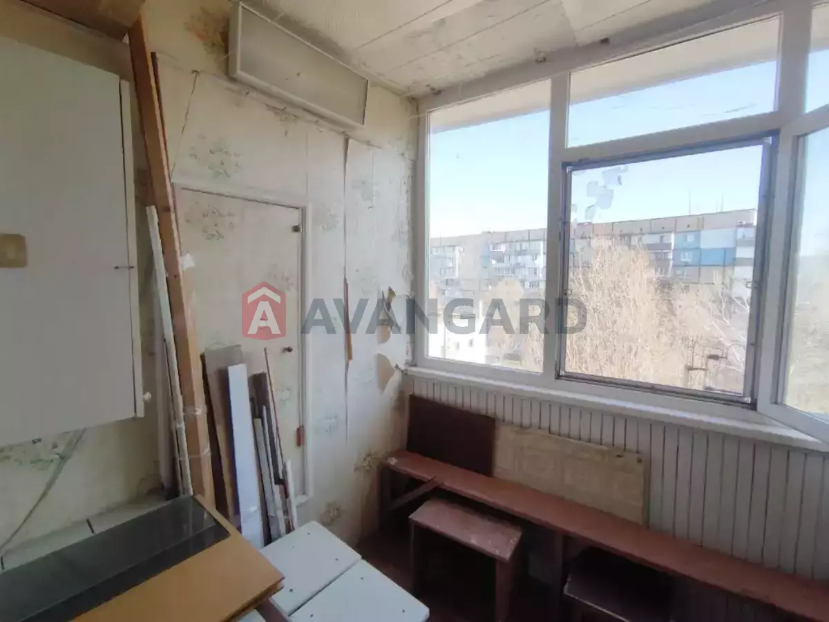 3 ��. ��������, 65/39/8 ��. �., 7/9 ������ ���� 15