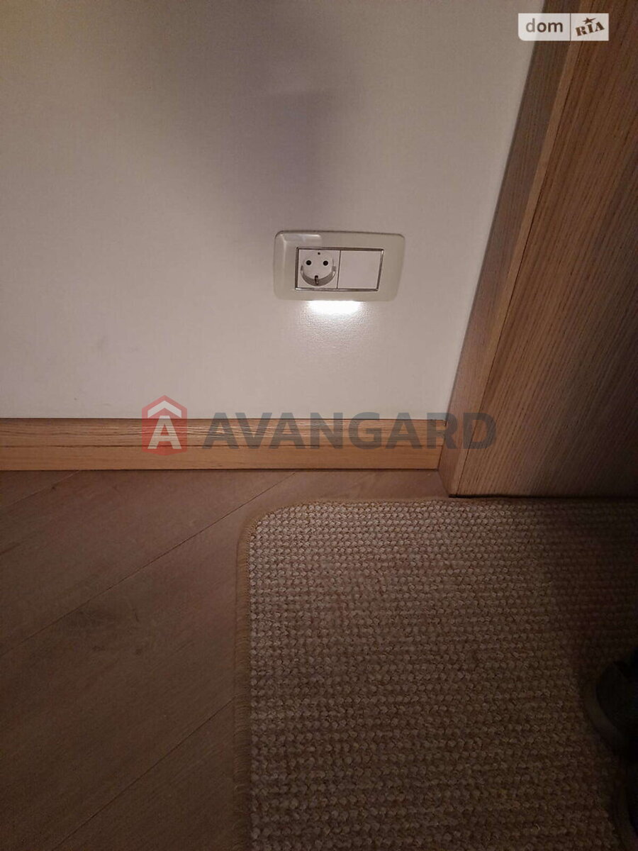 3 ��. ��������, 49/-/- ��. �., 3/4 ������ ���� 13