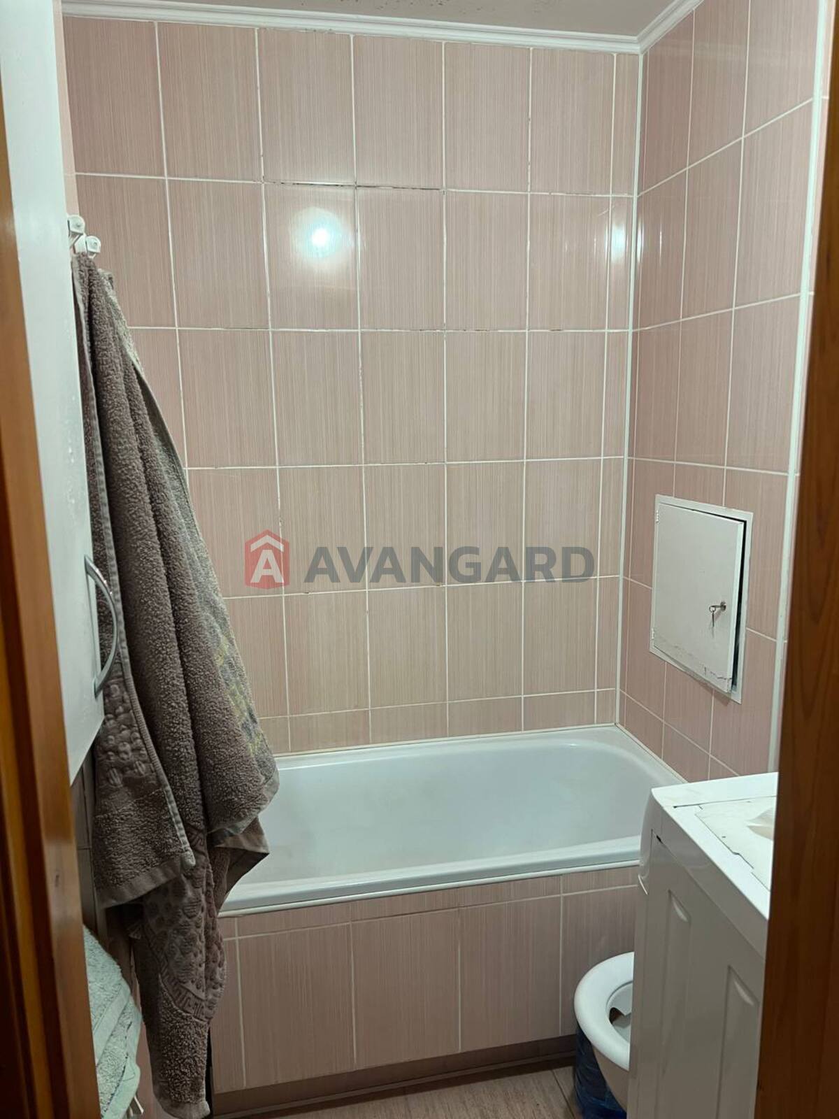 2 ��. ��������, 34.2/22.8/5.1 ��. �., 6/9 ������ ���� 10