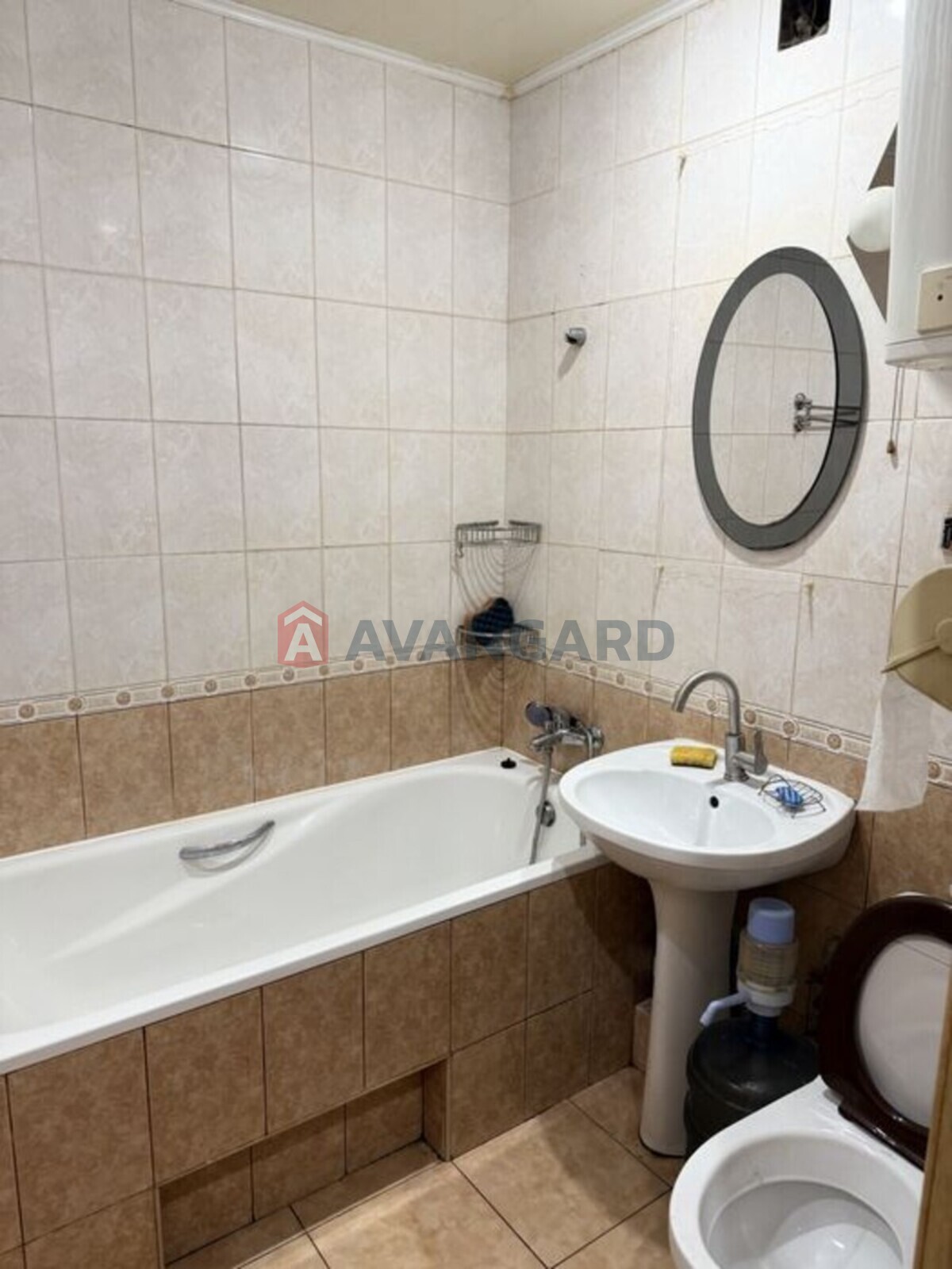 2 ��. ��������, 58/-/6 ��. �., 5/5 ������ ���� 4