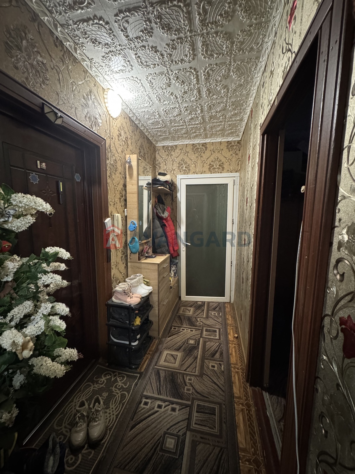 2 ����. ��������, 53,4/30,7/7,8 ��. �., 2/10 ���� ���� 4