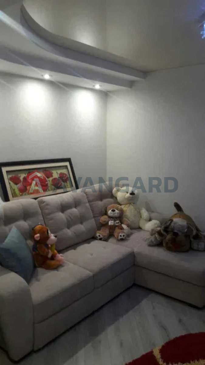 4 ��. ��������, 108/-/37 ��. �., 6/8 ������ ���� 16