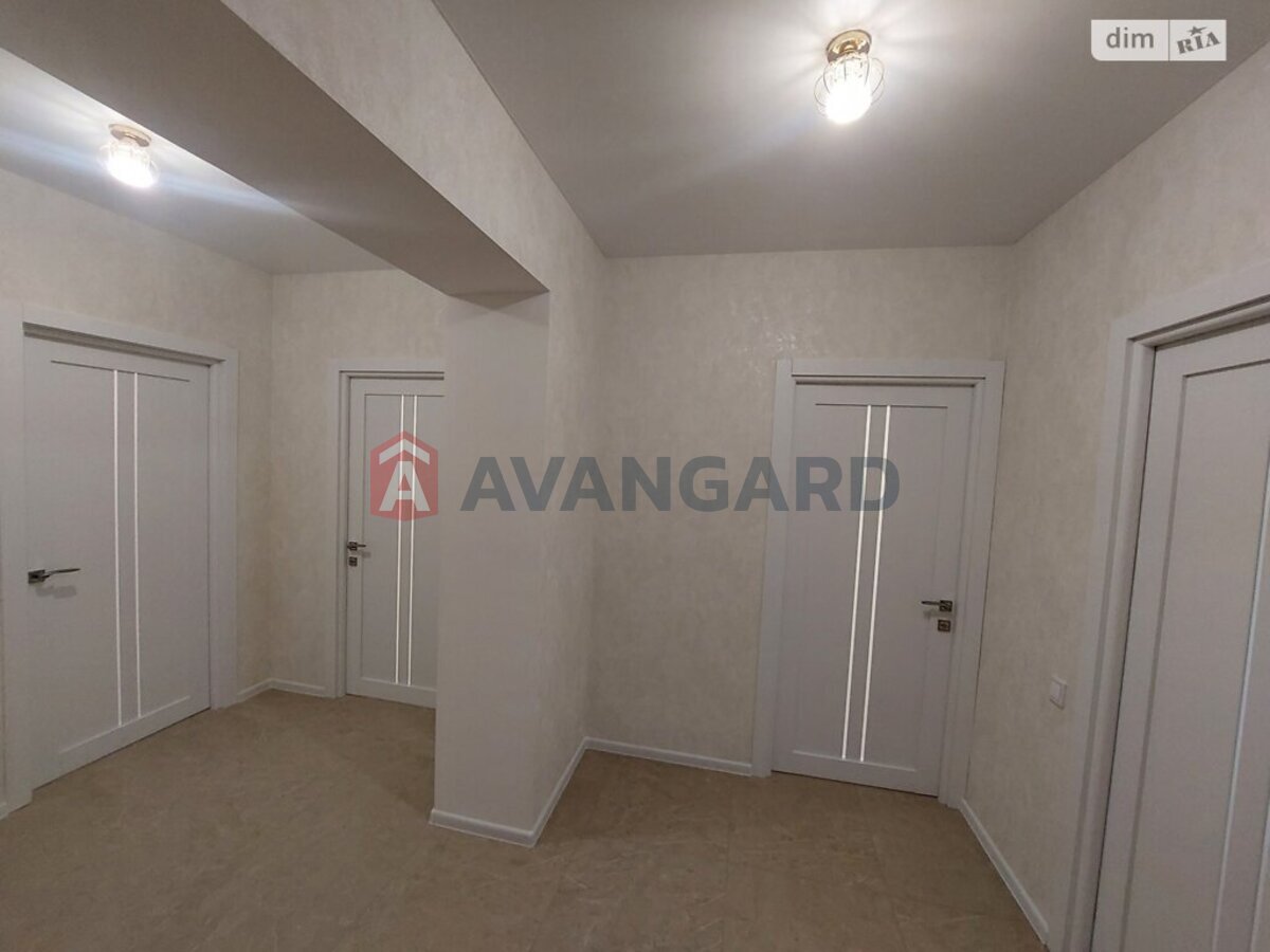 3 ����. ��������, 86/57/12 ��. �., 2/5 ���� ���� 11