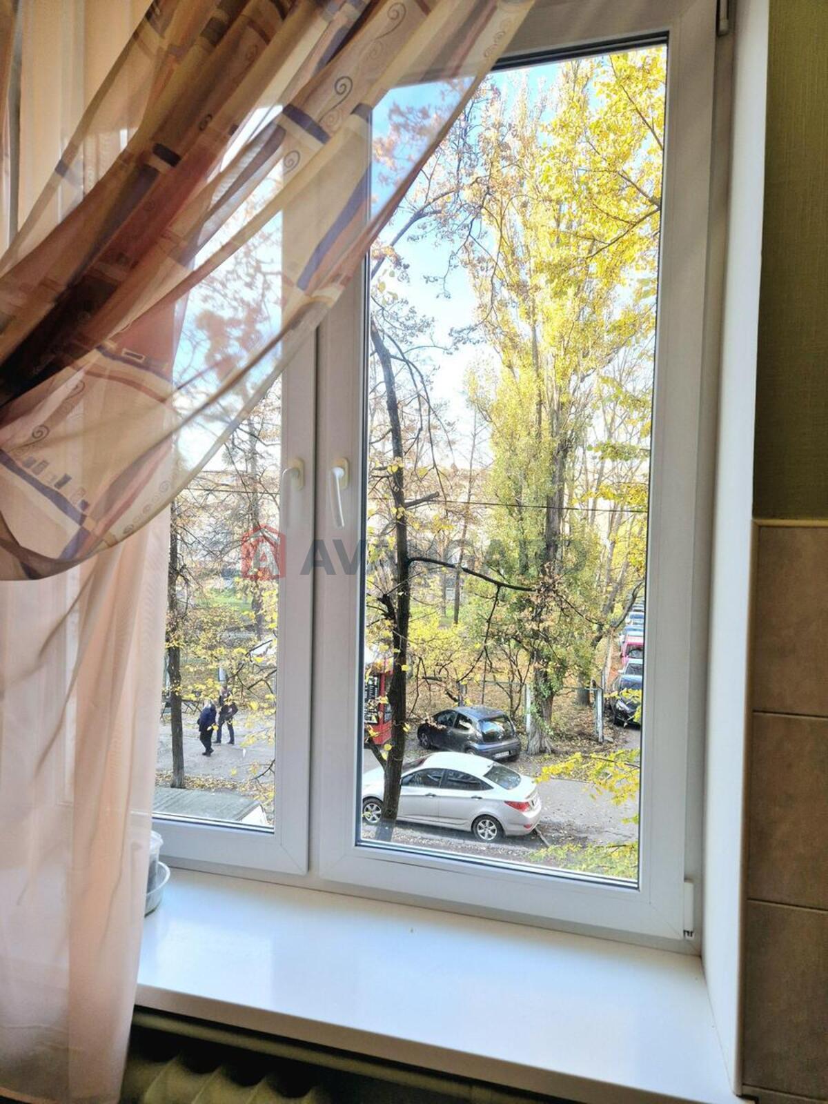 3 ��. ��������, 70/-/9 ��. �., 2/5 ������ ���� 2