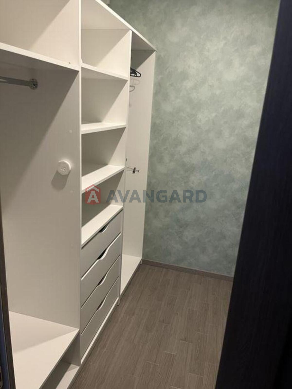 1 ��. ��������, 49/-/10 ��. �., 2/25 ������ ���� 6