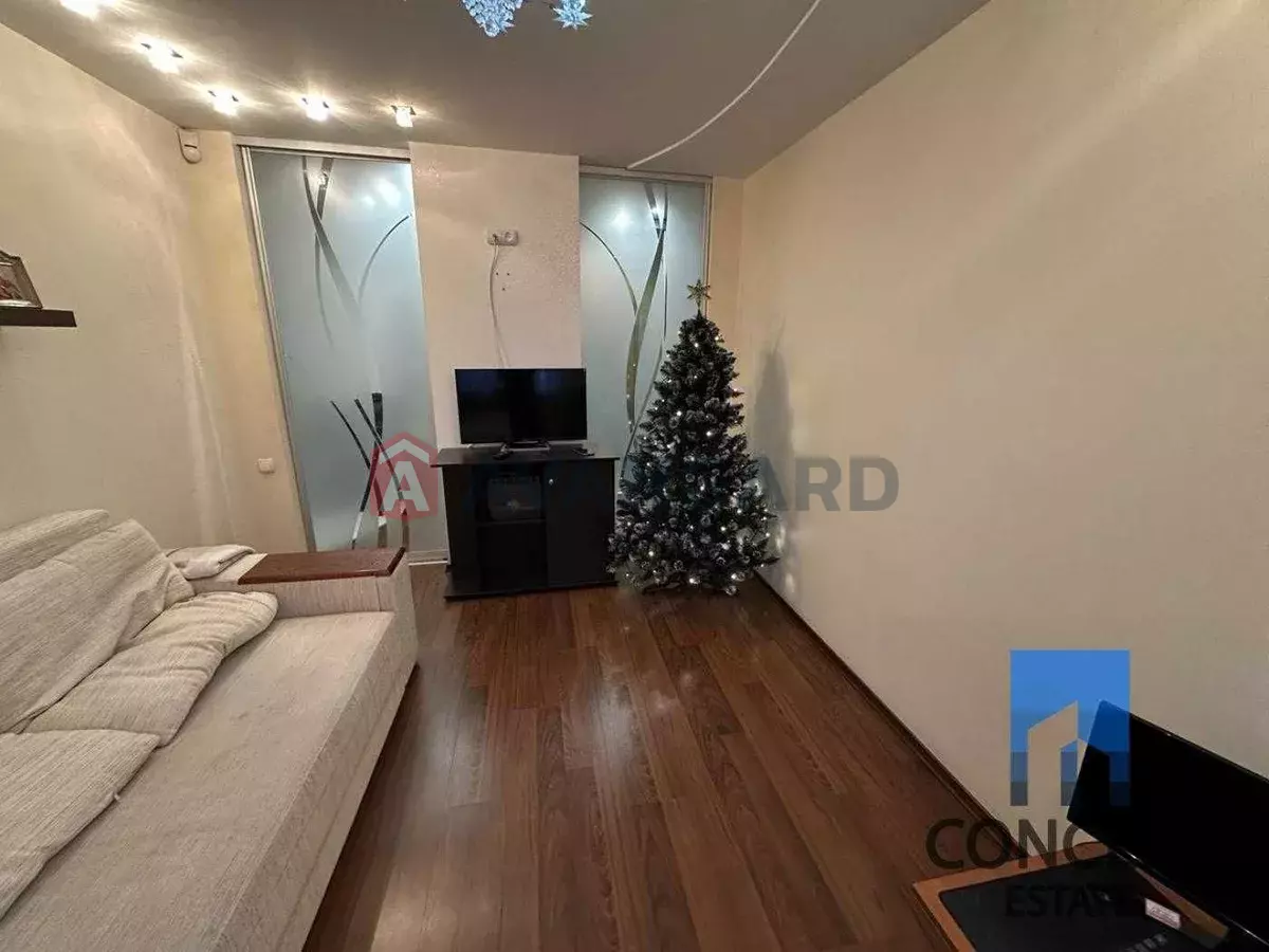 3 ����. ��������, 58/-/10 ��. �., 7/9 ���� ���� 15