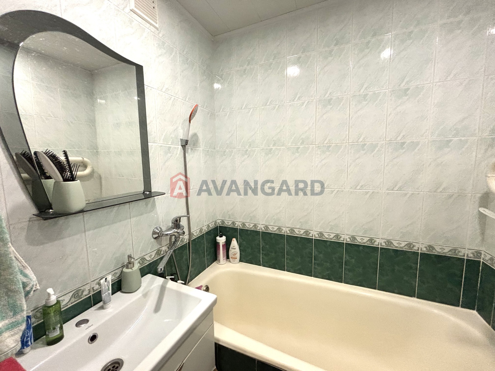 3 ����. ��������, 64,6/-/7 ��. �., 5/9 ���� ���� 14