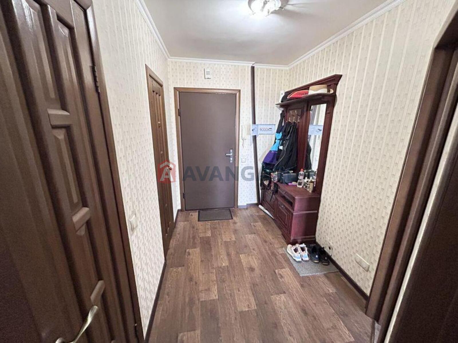 1 ��. ��������, 45/-/11 ��. �., 10/10 ������ ���� 8