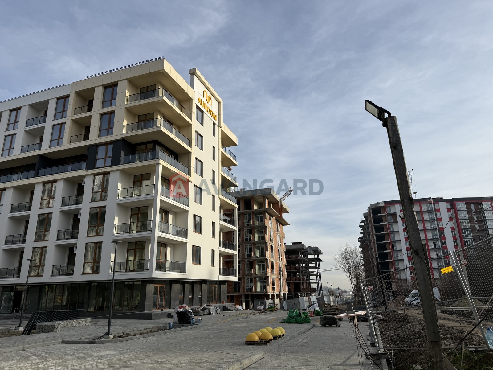 1 ����. ��������, 43,94/14,42/19,29 ��. �., 4/5 ���� ���� 13