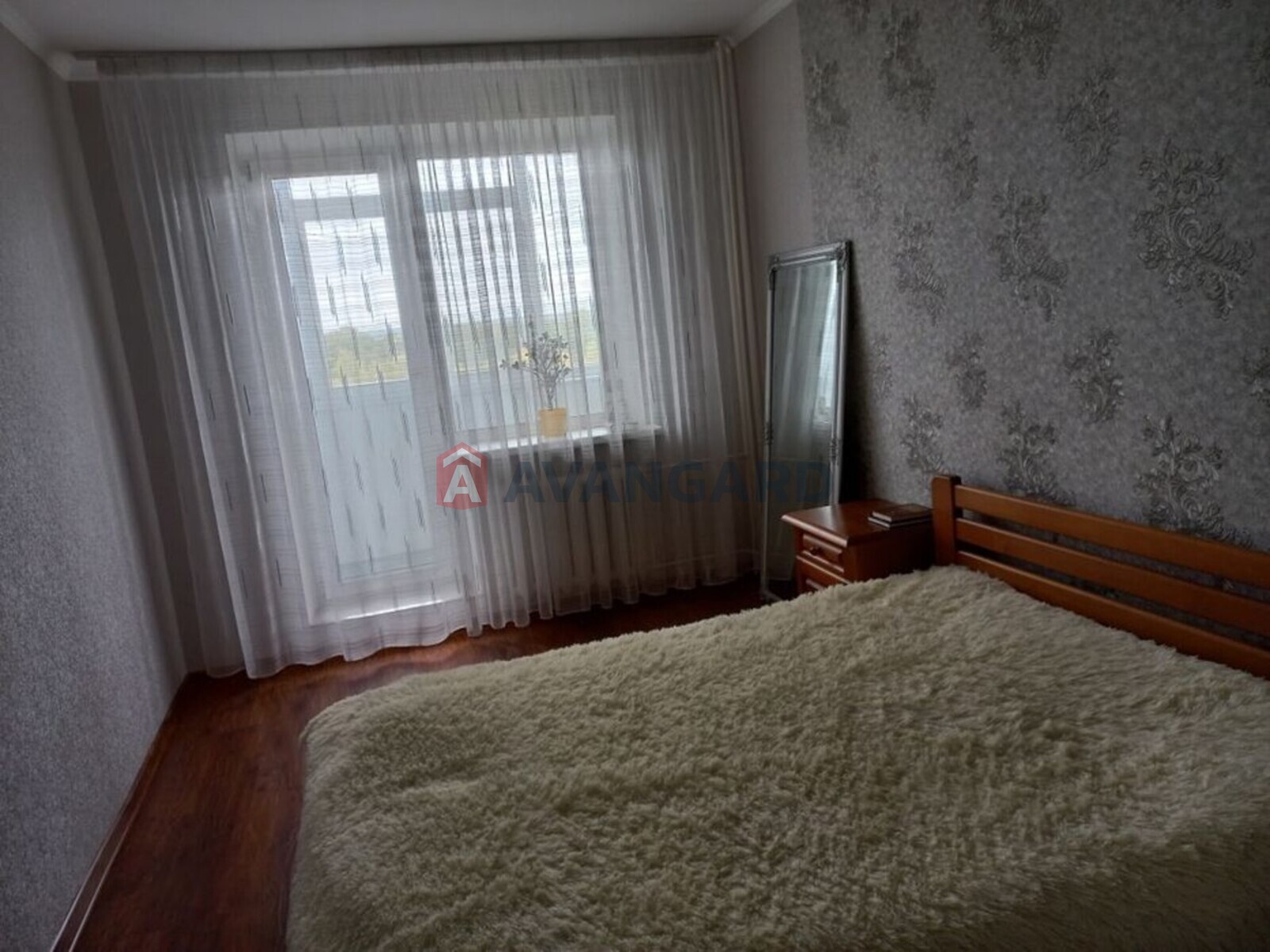 3 ��. ��������, 67/-/11 ��. �., 4/10 ������ ���� 10