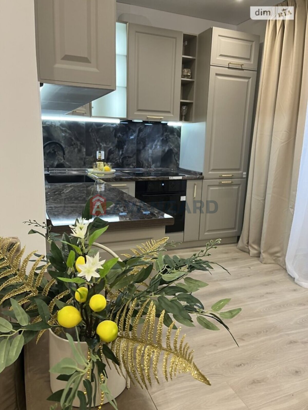 2 ����. ��������, 70/32/26 ��. �., 4/8 ���� ���� 25