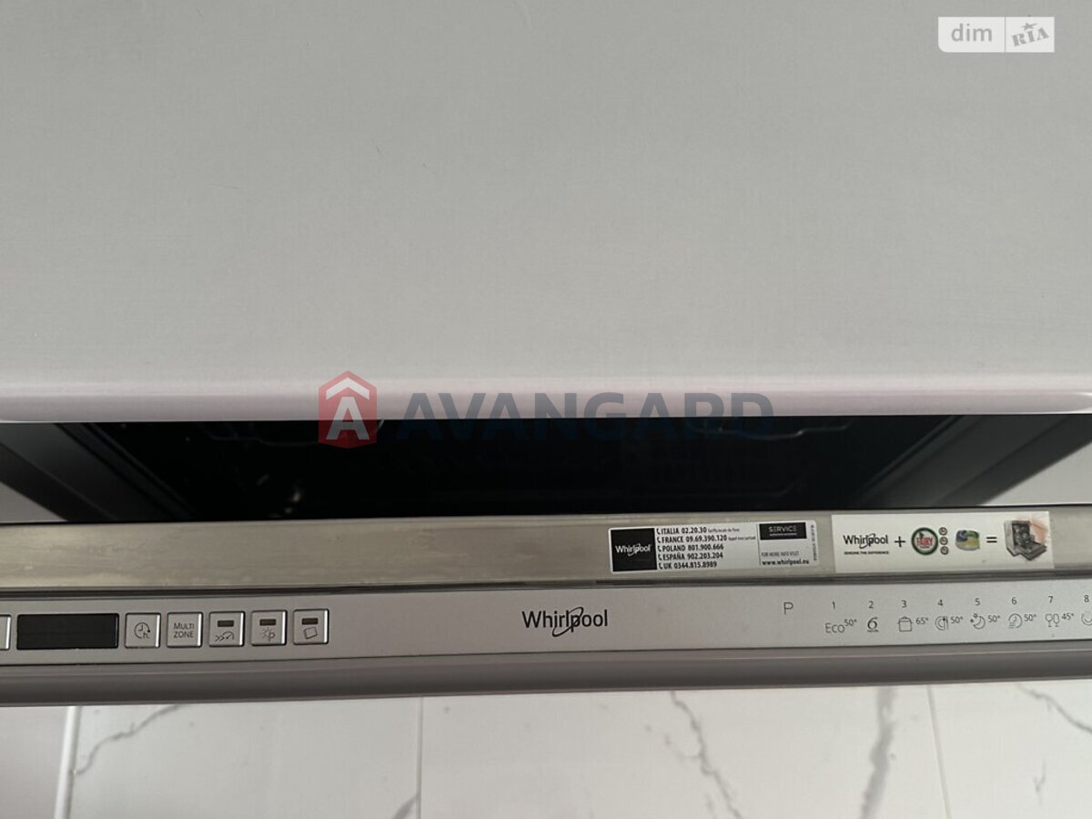 3 ��. ��������, 103/56/13 ��. �., 8/9 ������ ���� 8