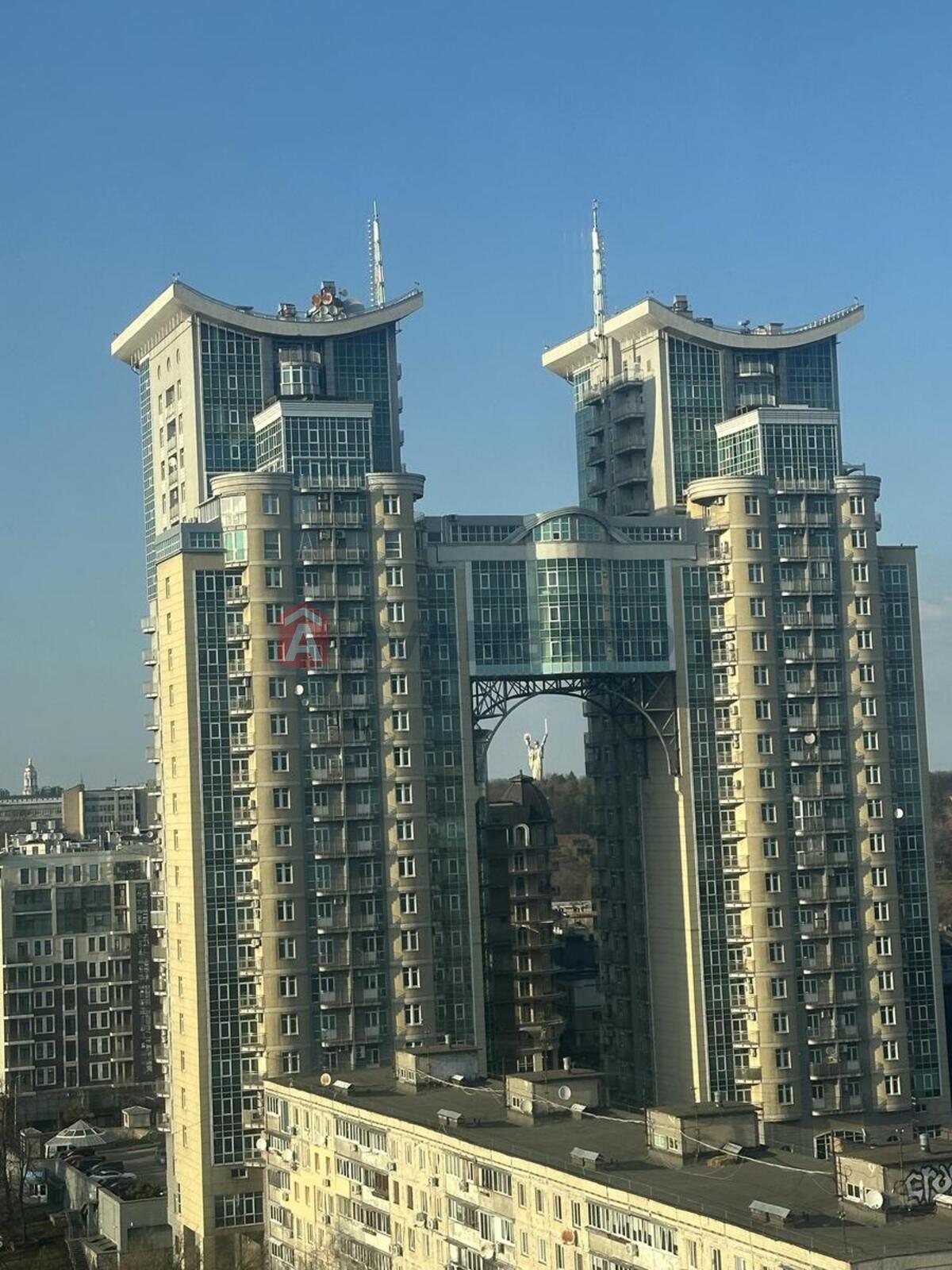 4 ��. ��������, 106/-/22 ��. �., 16/23 ������ ���� 5