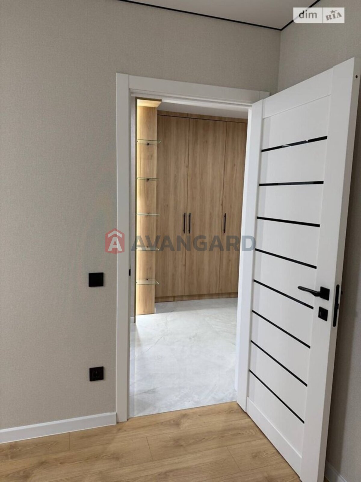 1 ��. ��������, 44/-/- ��. �., 8/9 ������ ���� 20