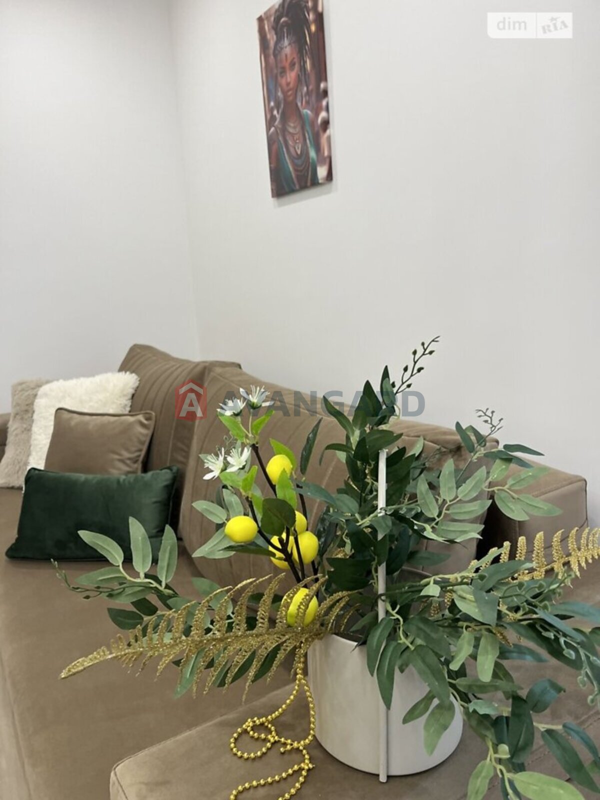 2 ����. ��������, 70/32/26 ��. �., 4/8 ���� ���� 23