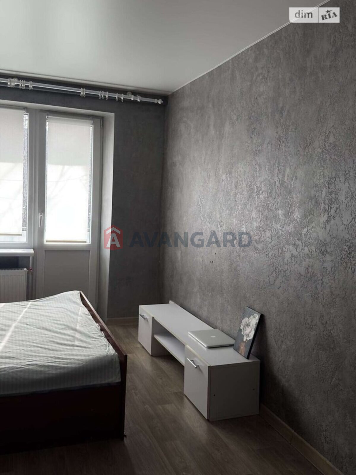 1 ����. ��������, 28/16/5 ��. �., 2/2 ���� ���� 23