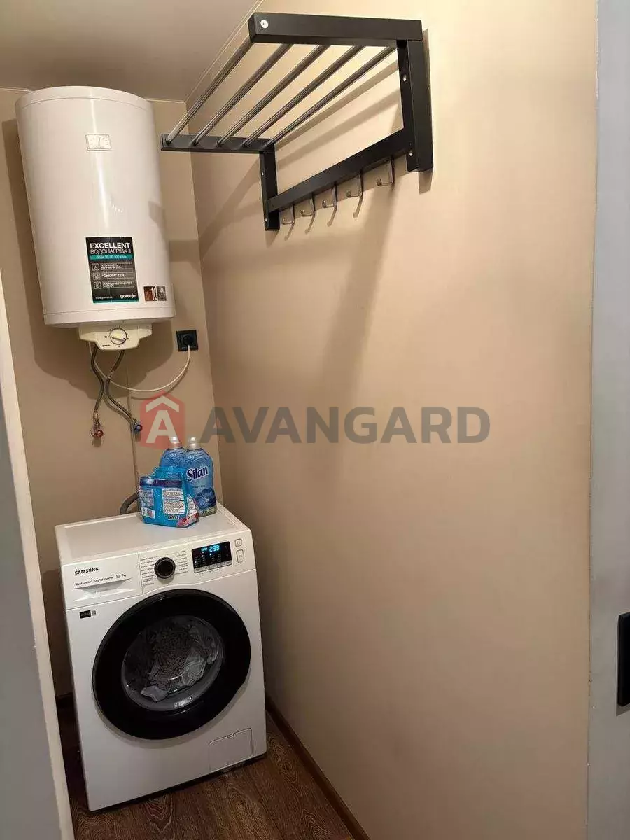 3 . , 57/-/5 . ., 5/5   5