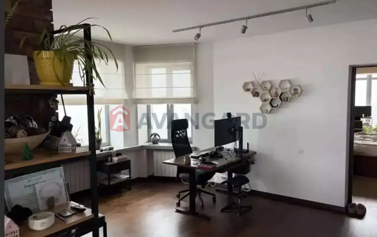 3 ��. ��������, 92/-/- ��. �., 11/11 ������ ���� 3